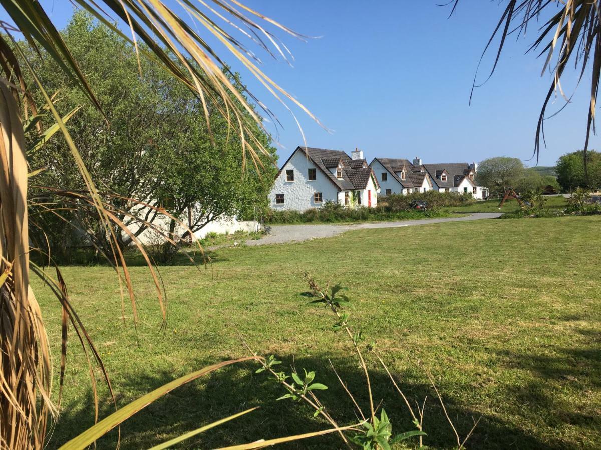Letterfrack Mountain Farm Cottage On Farm In Village Centre Buitenkant foto